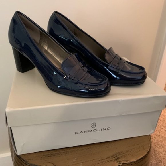 Bandolino Shoes - NWT: Bandolino Navy Heels-Size 6 1/2 Medium